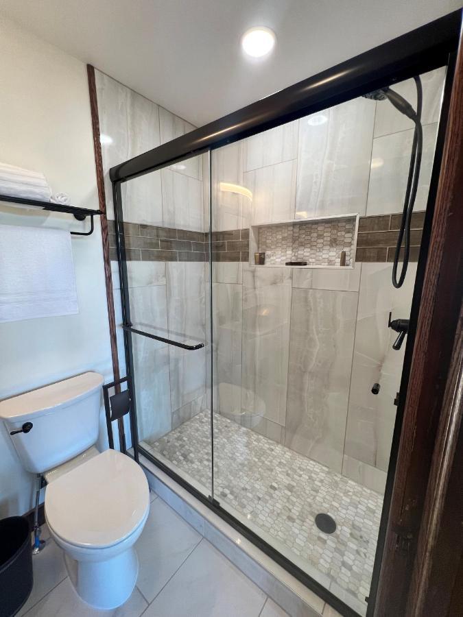 Monterey Inn Luaran gambar