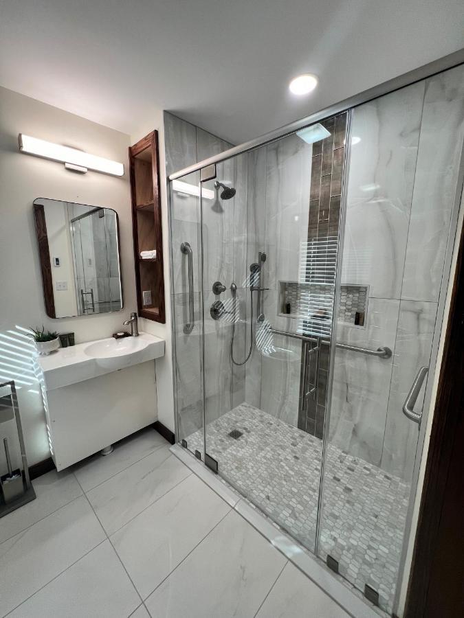 Monterey Inn Luaran gambar